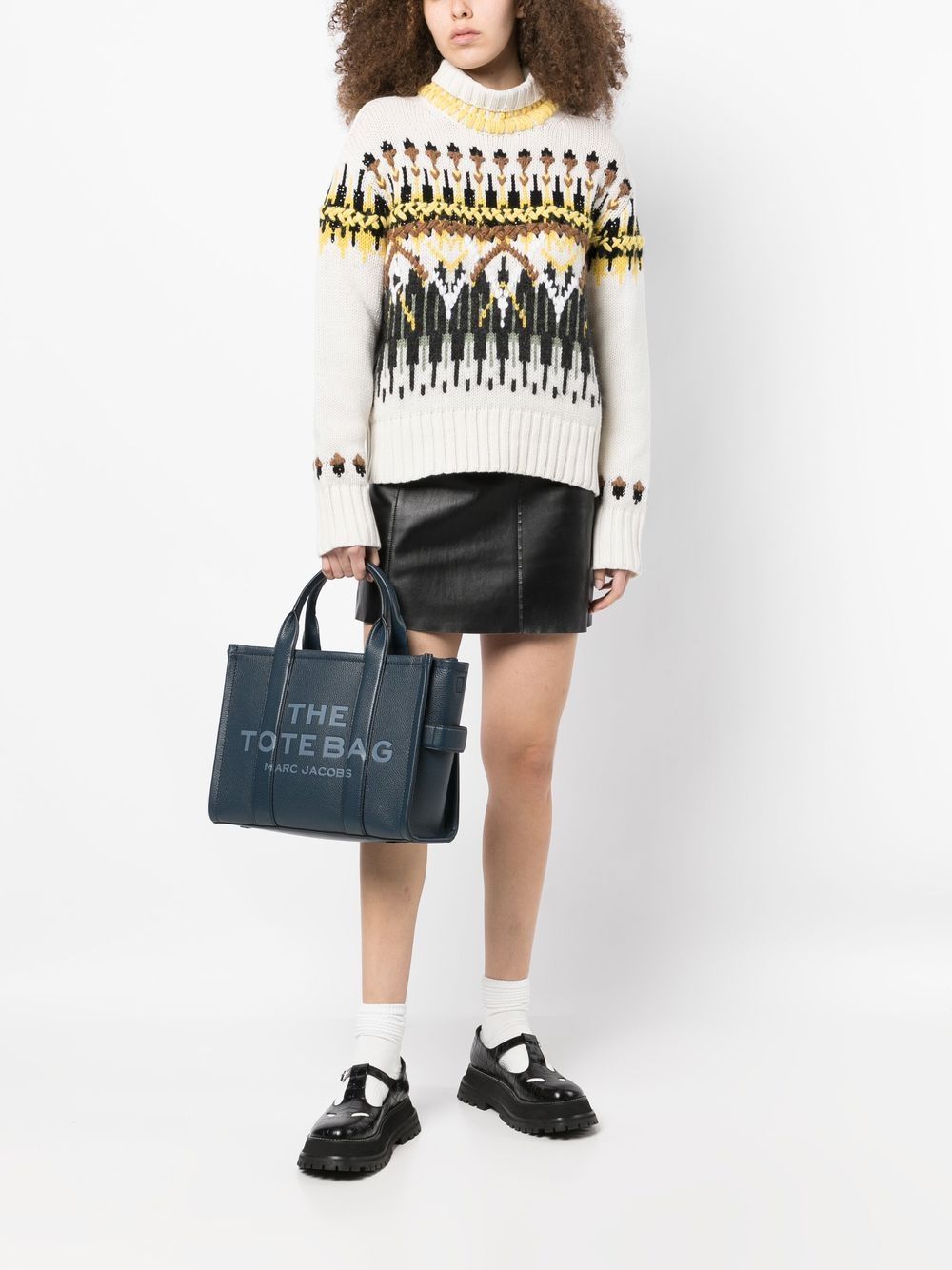THE LEATHER MEDIUM TOTE BAG