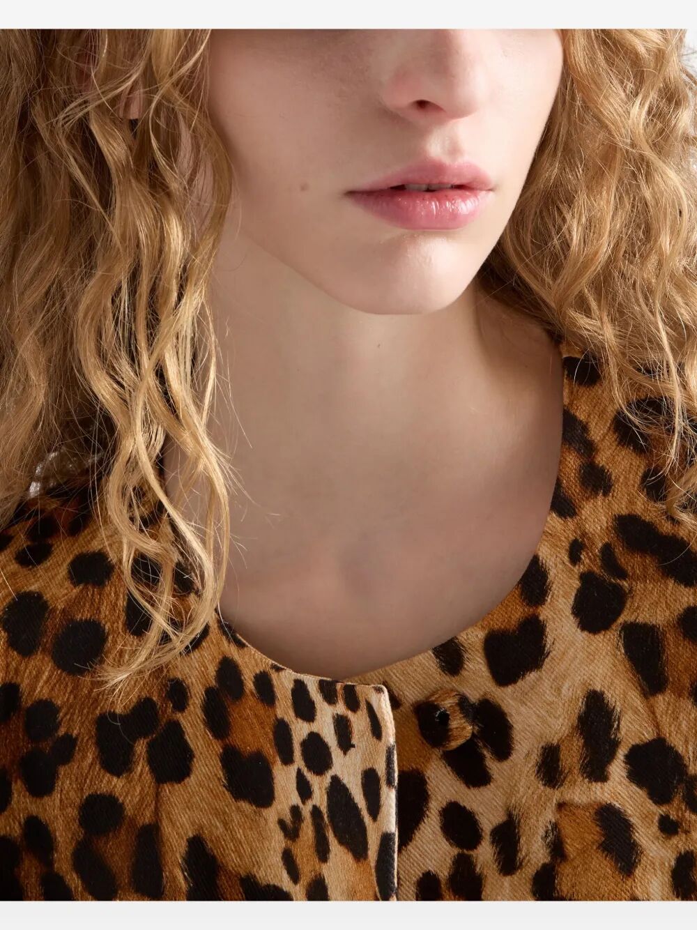 SINGLE-BREASTED ANIMAL PRINT DRILL COAT