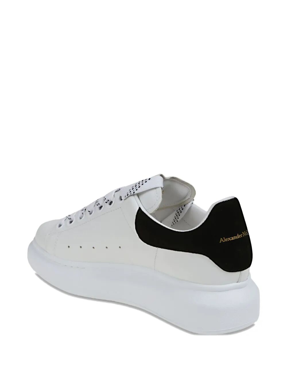 OVERSIZED SNEAKERS