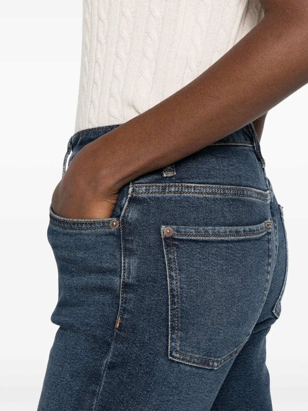 STRAIGHT LEG CALIE JEANS