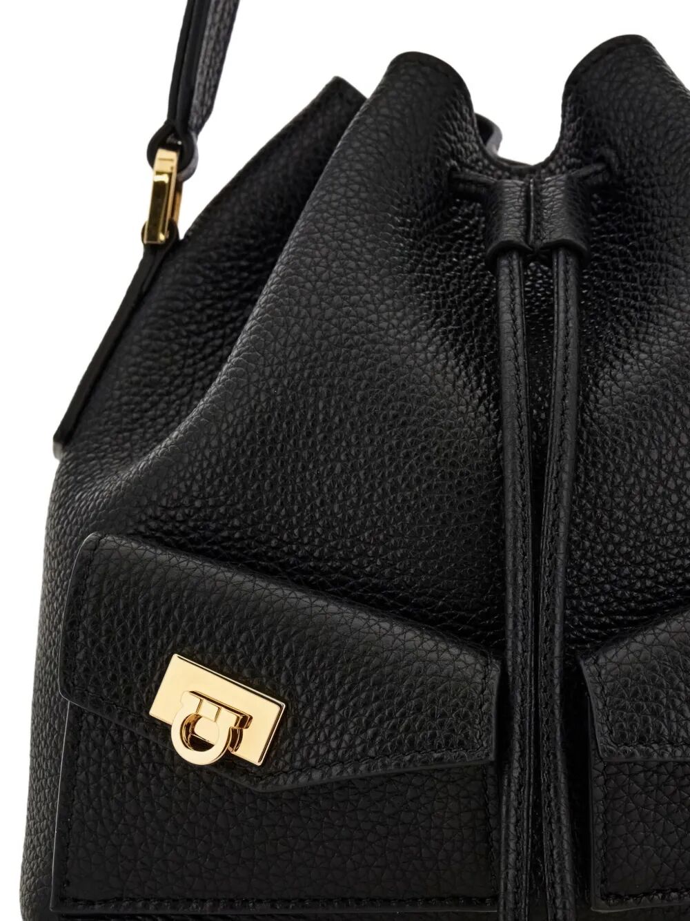 HUG BUCKLES MULTIPOCKET BUCKET BAG
