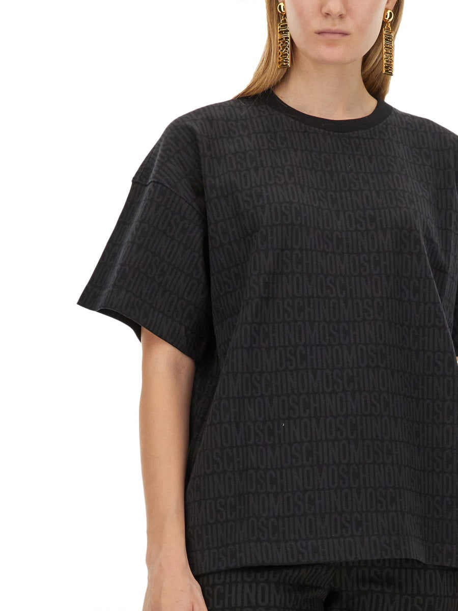 T-SHIRT WITH LOGO