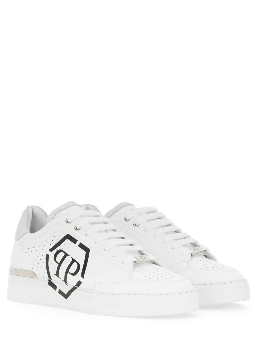 SNEAKER WITH LOGO