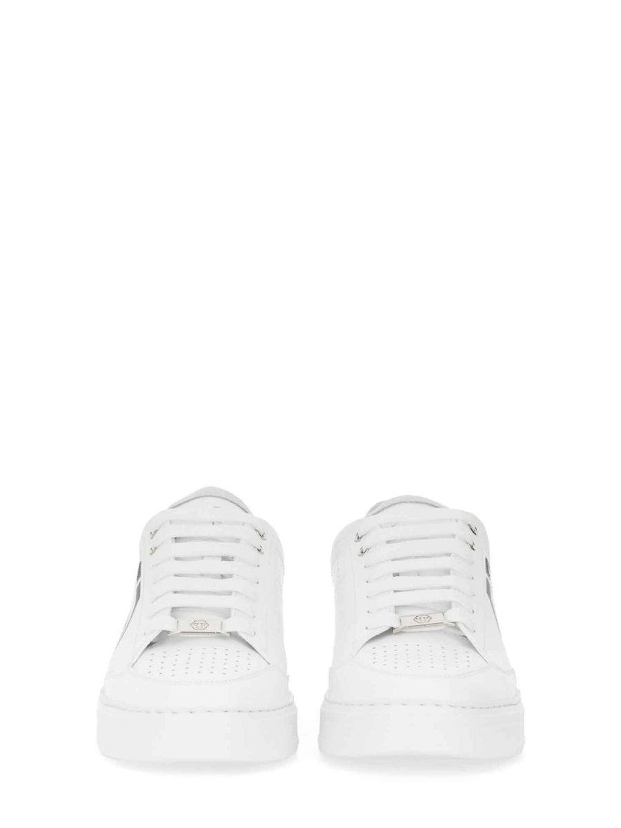 SNEAKER WITH LOGO