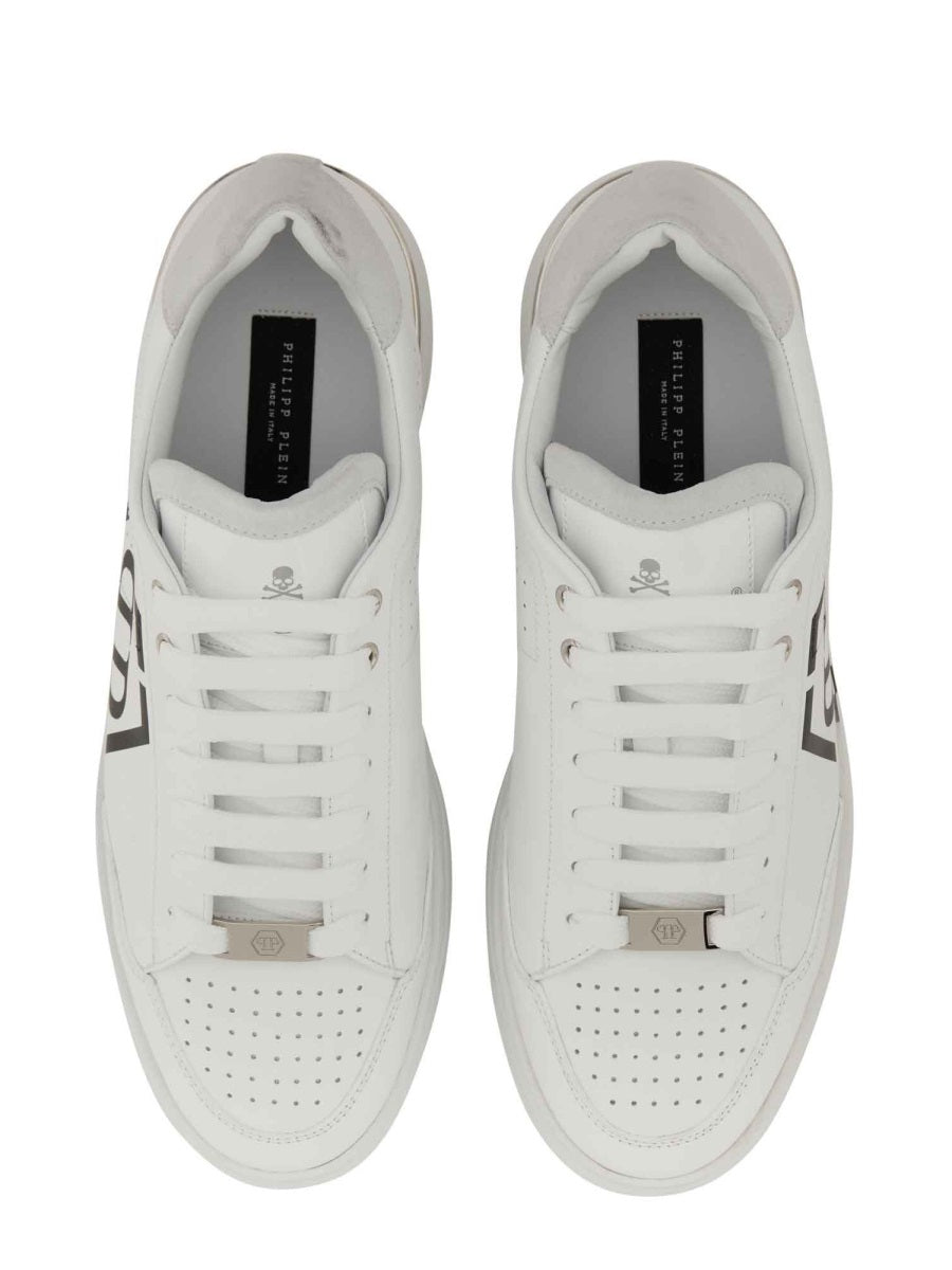SNEAKER WITH LOGO