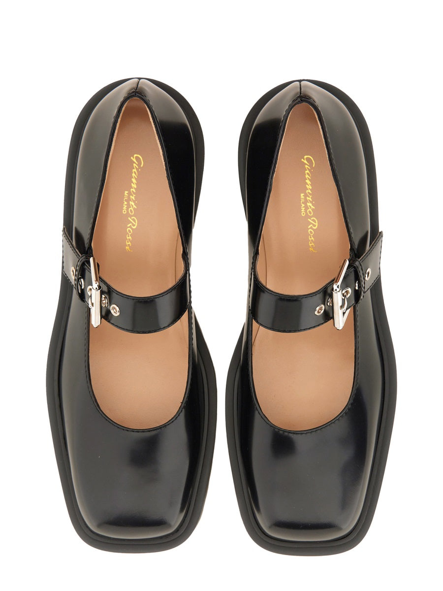 LEATHER SANDAL