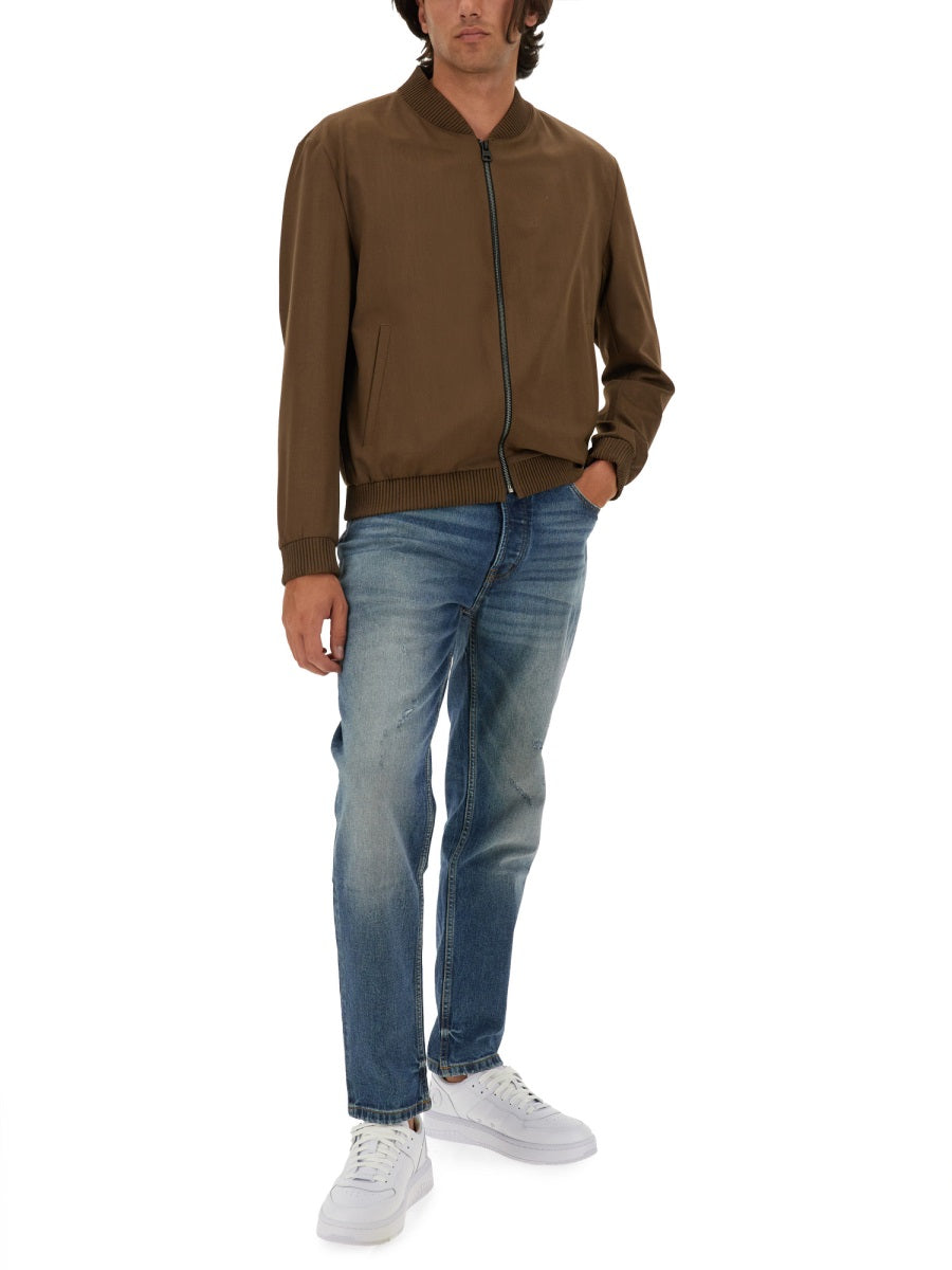REGULAR FIT JEANS