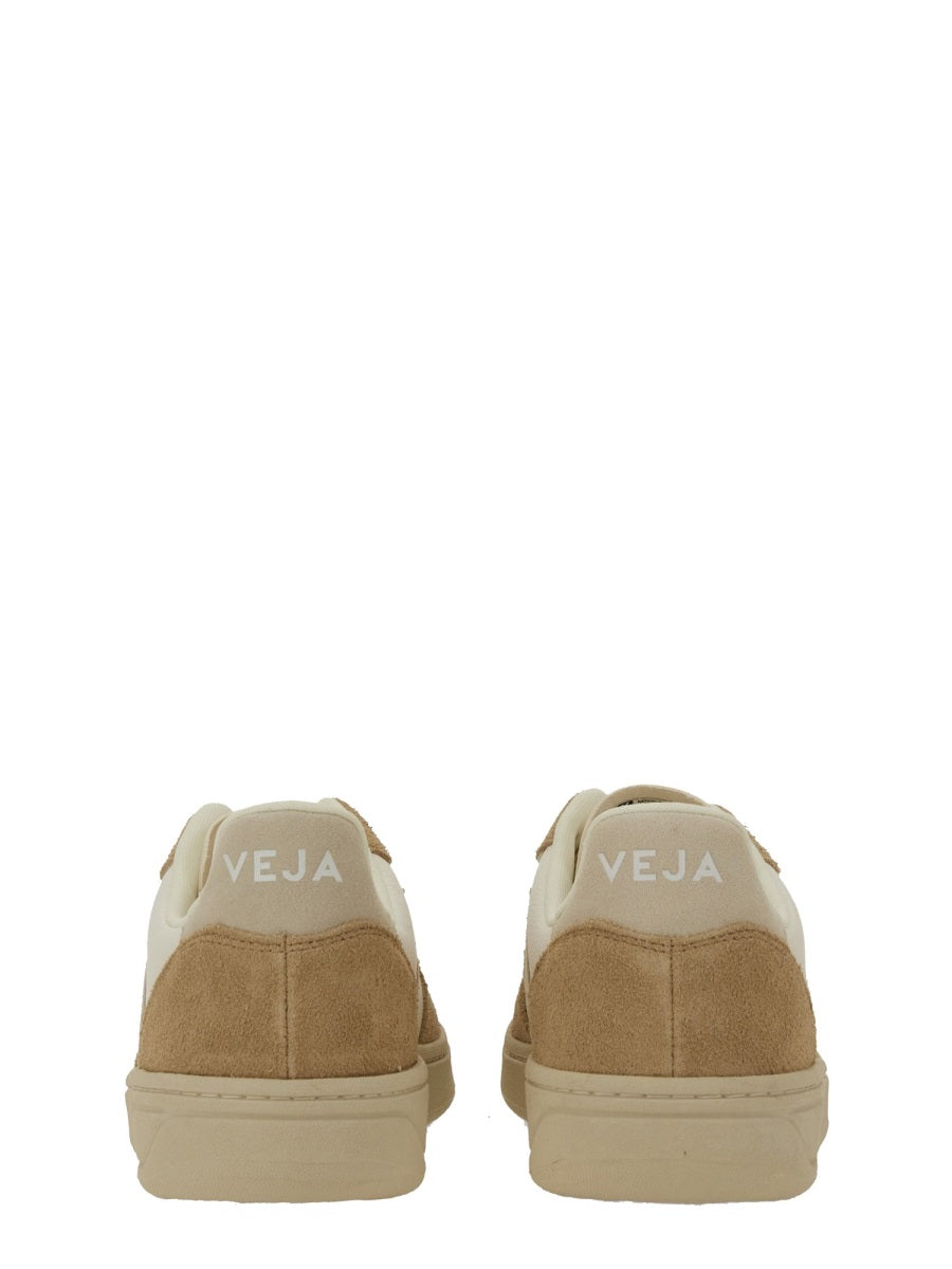 SNEAKER "V-10"