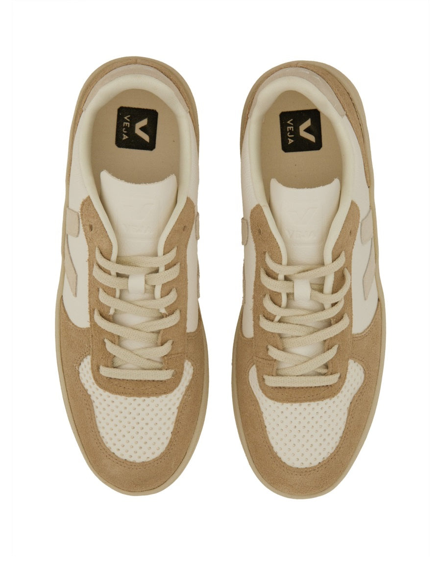 SNEAKER "V-10"