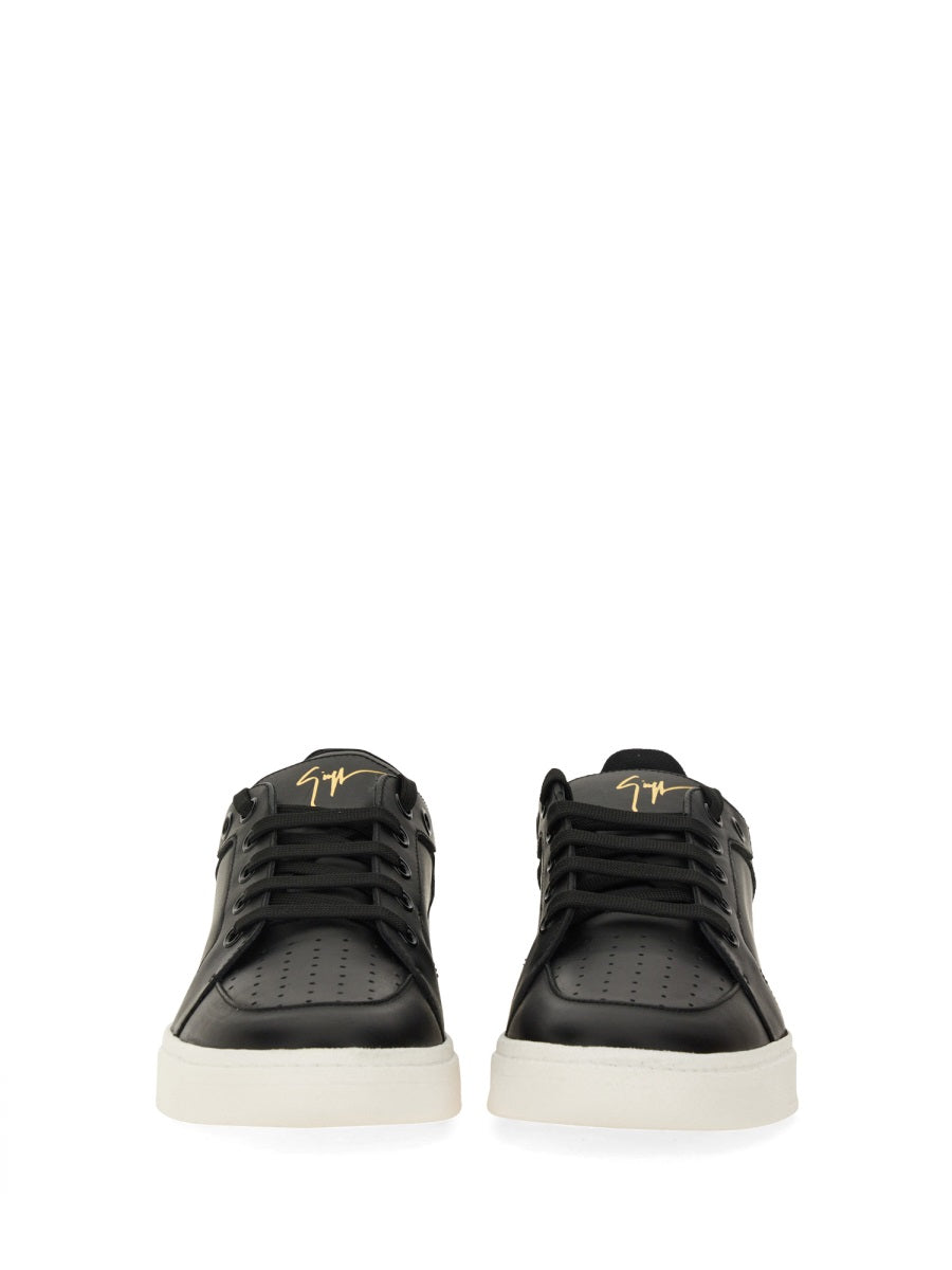 SNEAKER WITH LOGO
