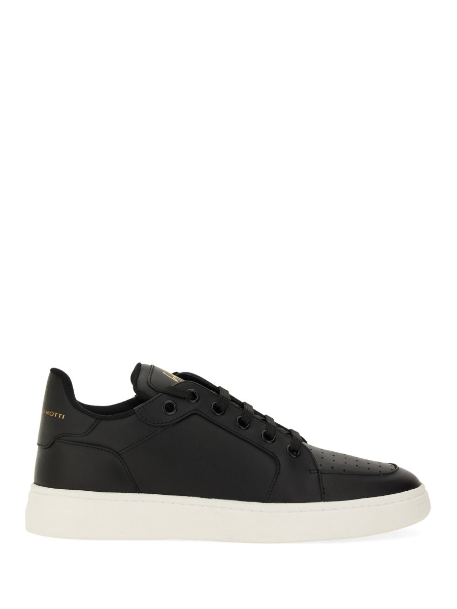 SNEAKER WITH LOGO