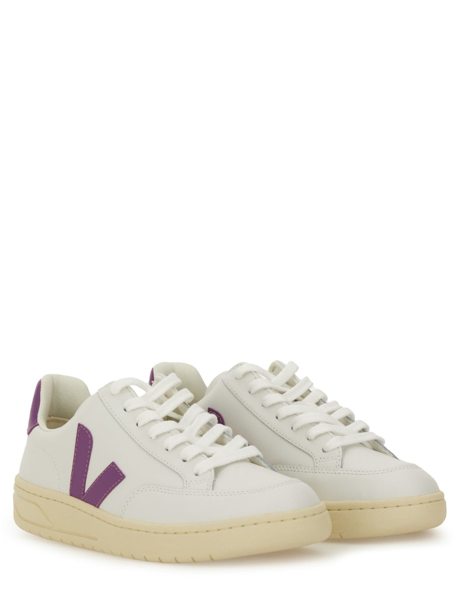 SNEAKER "V-12"