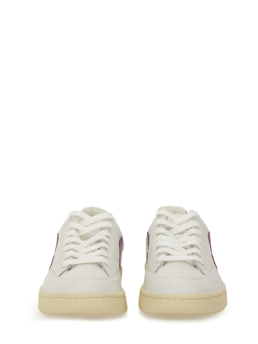 SNEAKER "V-12"