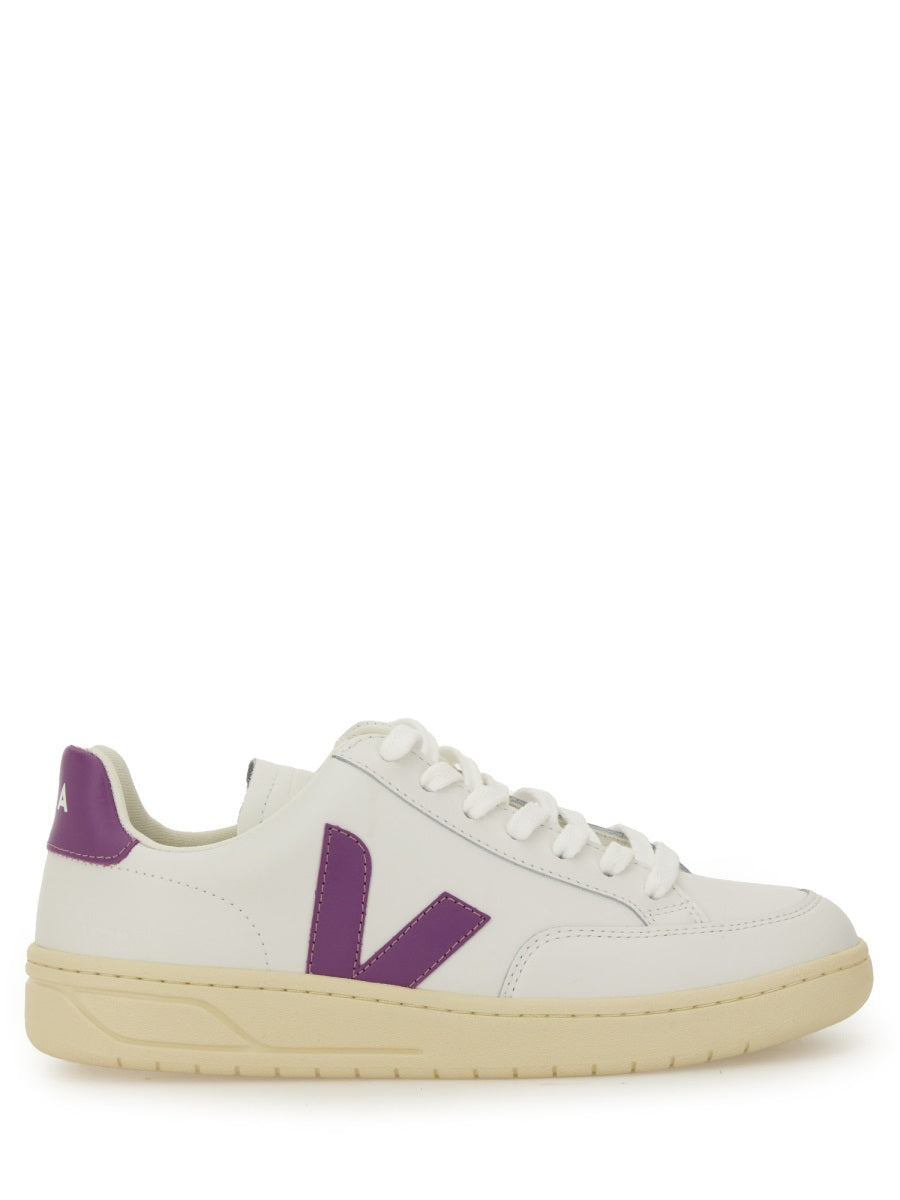 SNEAKER "V-12"