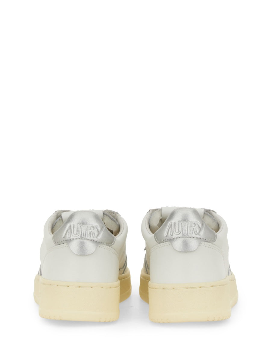 MEDALIST LOW SNEAKER
