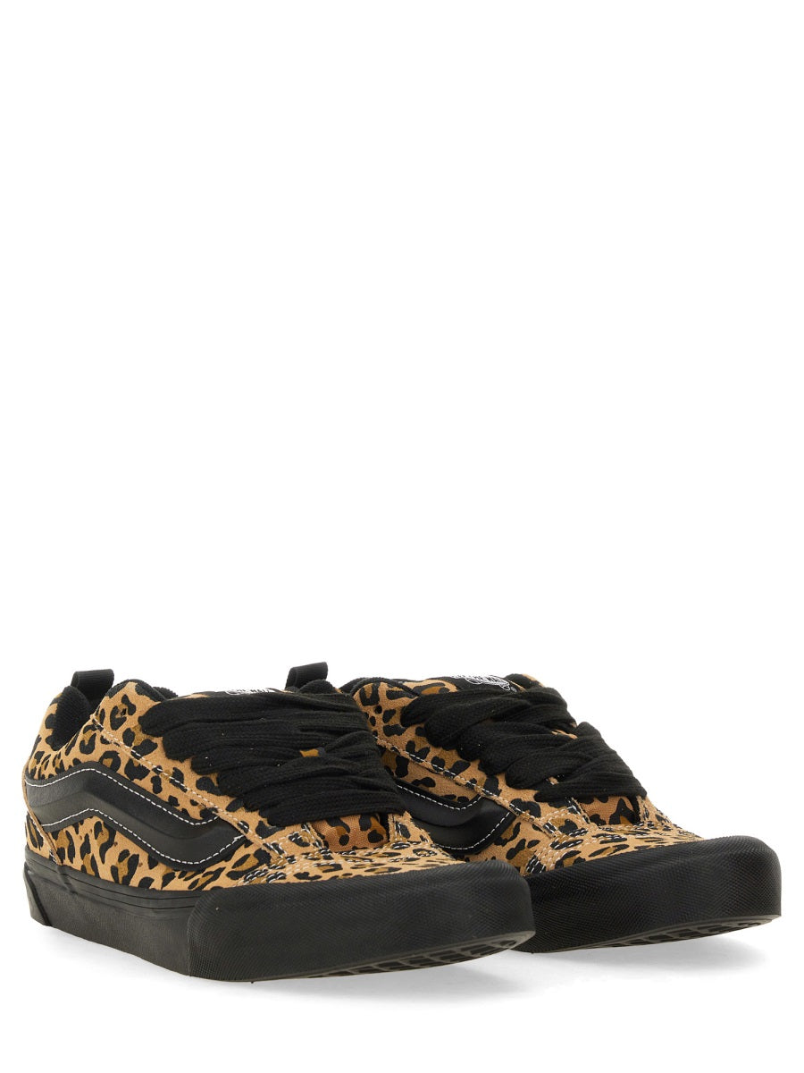 KNU SCHOOL SNEAKER