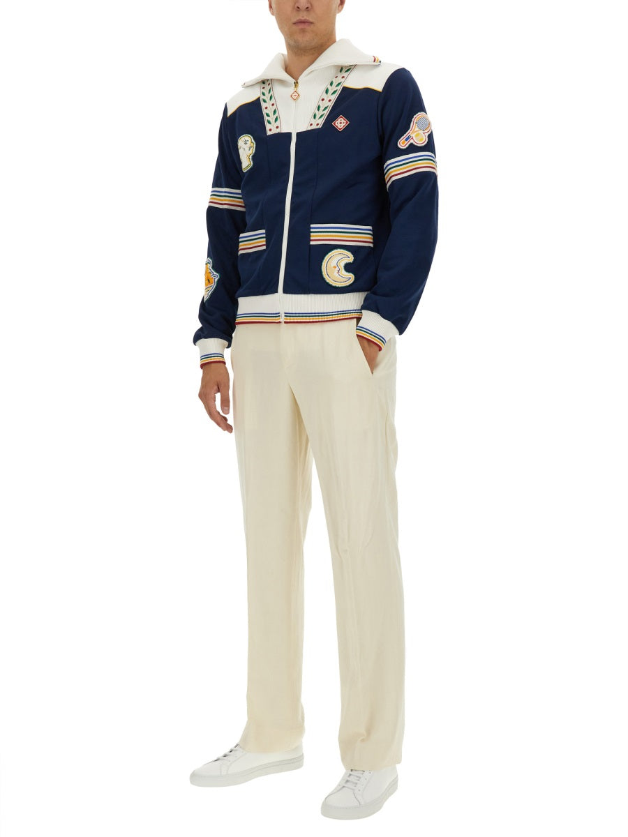ZIP SWEATSHIRT.