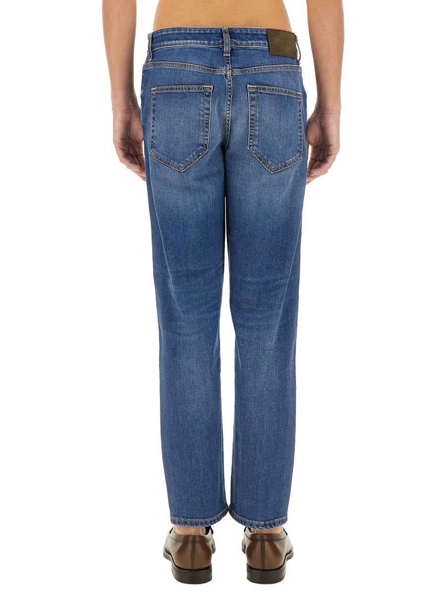 JEANS IN DENIM