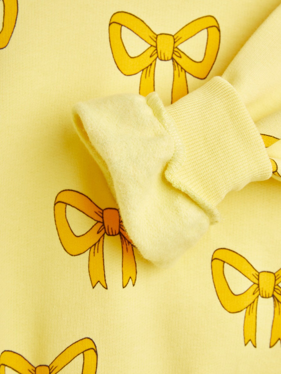 bow aop sweatshirt - chapter 1