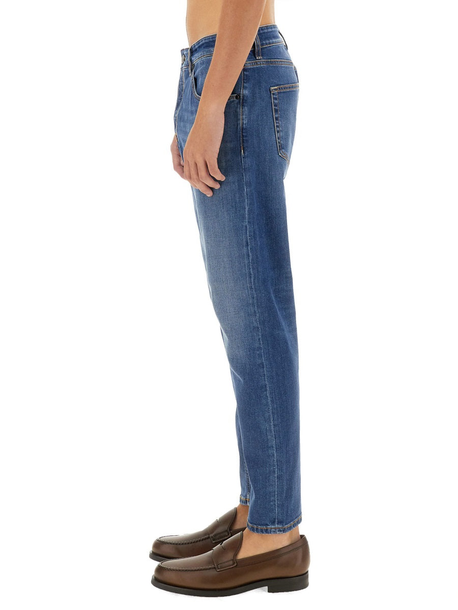 JEANS IN DENIM