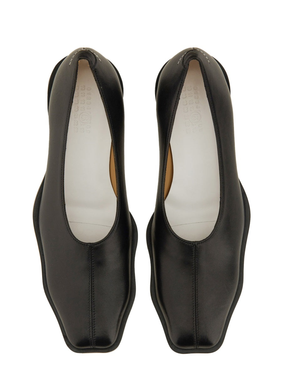 LEATHER BALLERINA