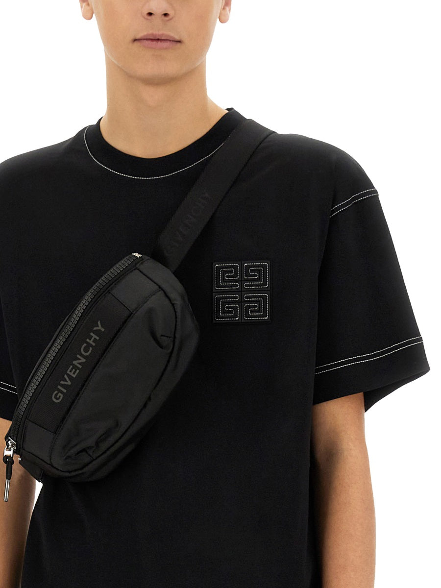 T-SHIRT WITH LOGO