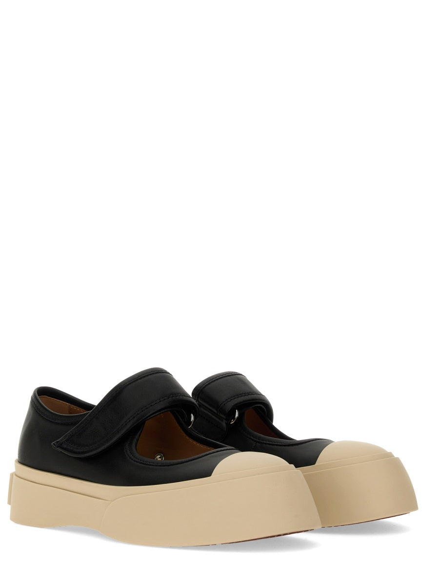 MARY JANE SNEAKER