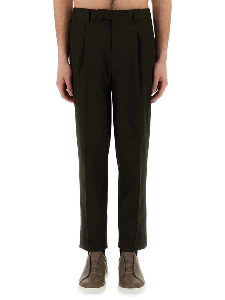 PANTS WITH PLEAT