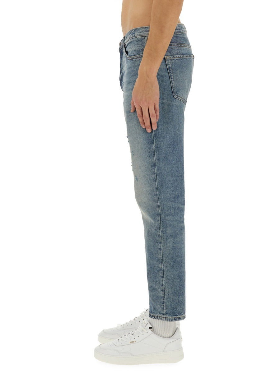 JEANS IN DENIM