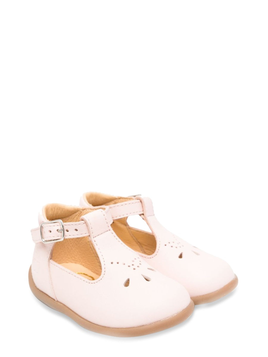 STAND-UP SANDALS