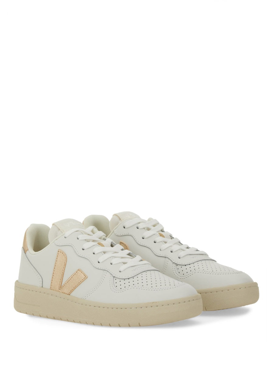 SNEAKER "V-10"