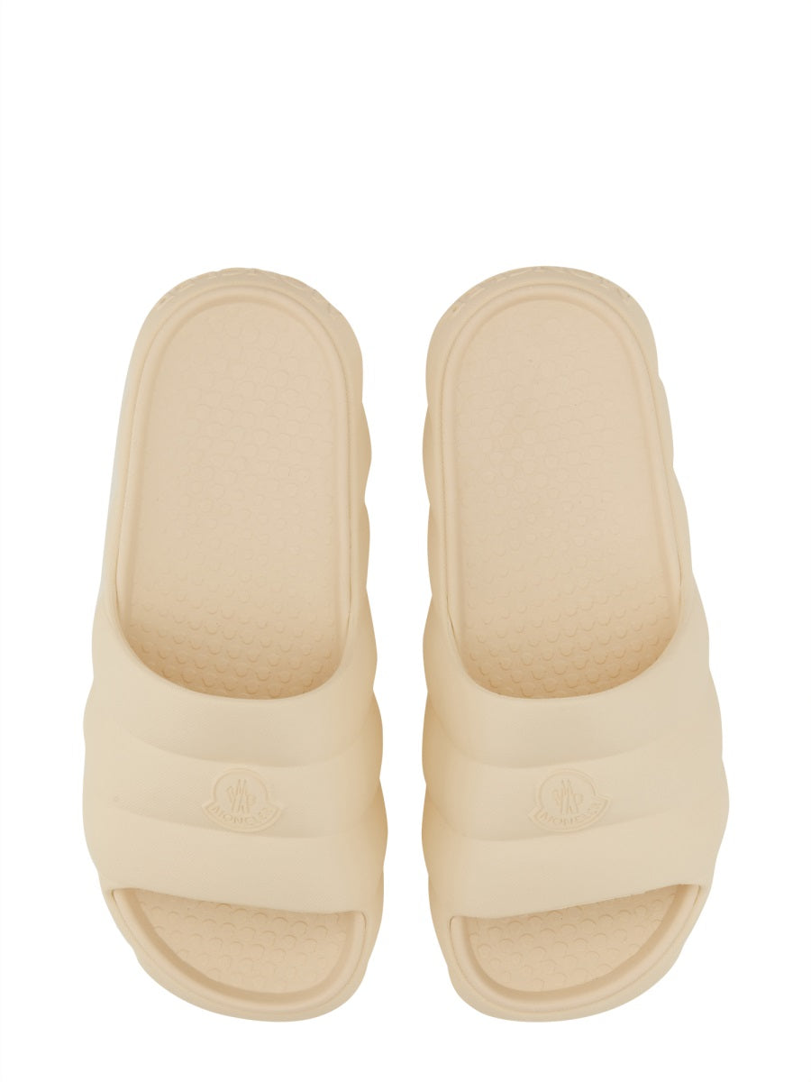 SLIDE SANDAL