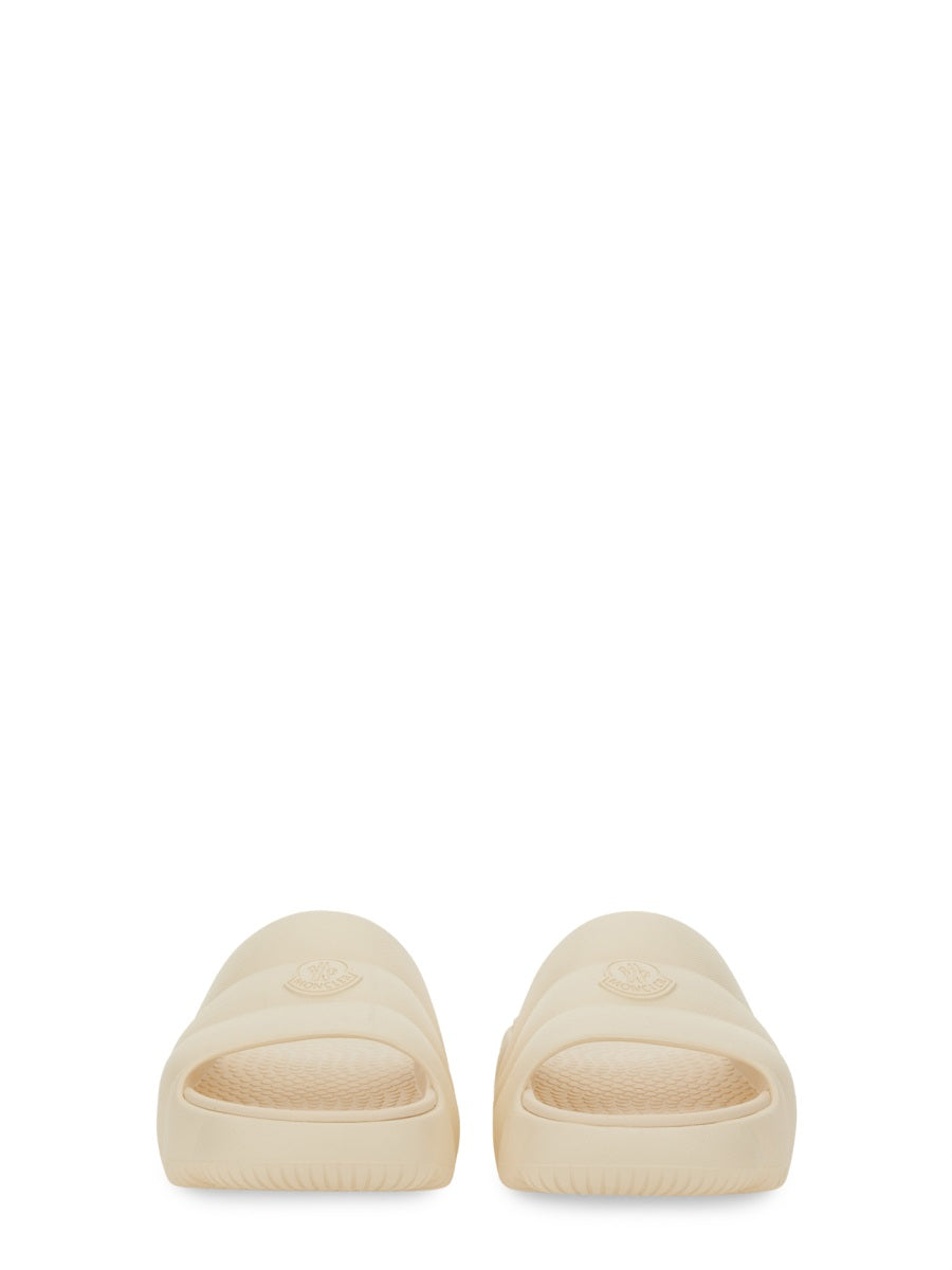 SLIDE SANDAL