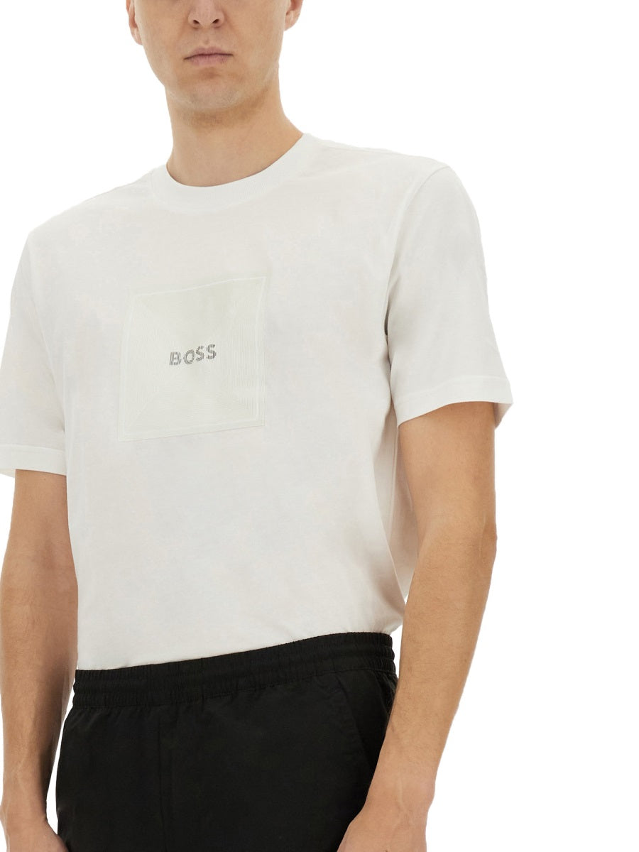 T-SHIRT WITH LOGO