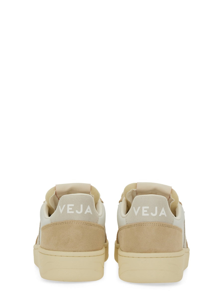 SNEAKER "V-82"