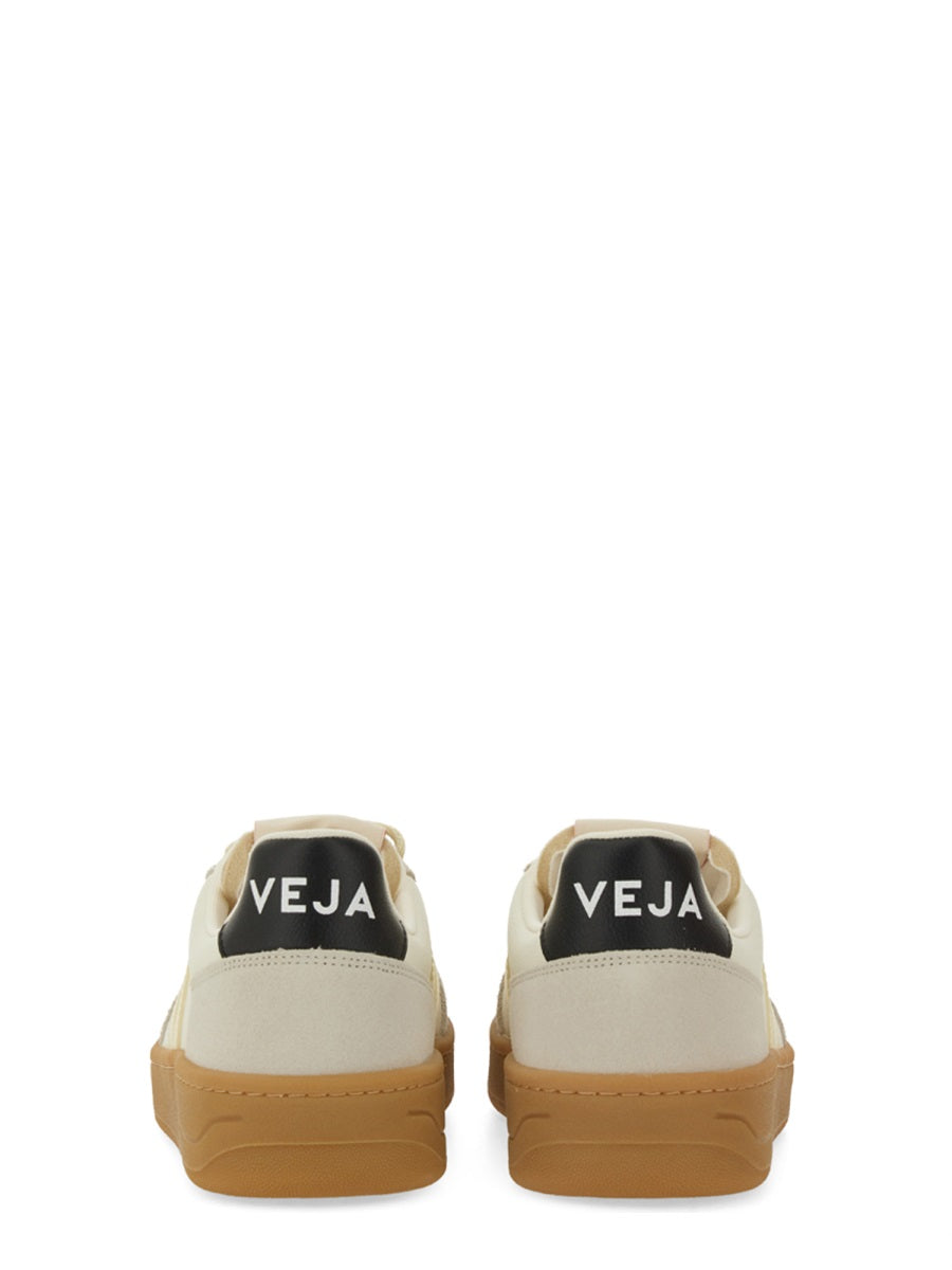 SNEAKER "V-82"