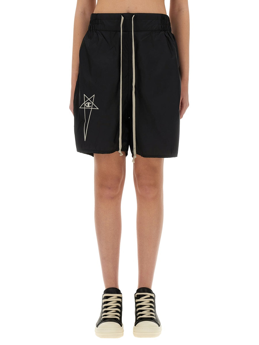 SHORTS WITH LOGO