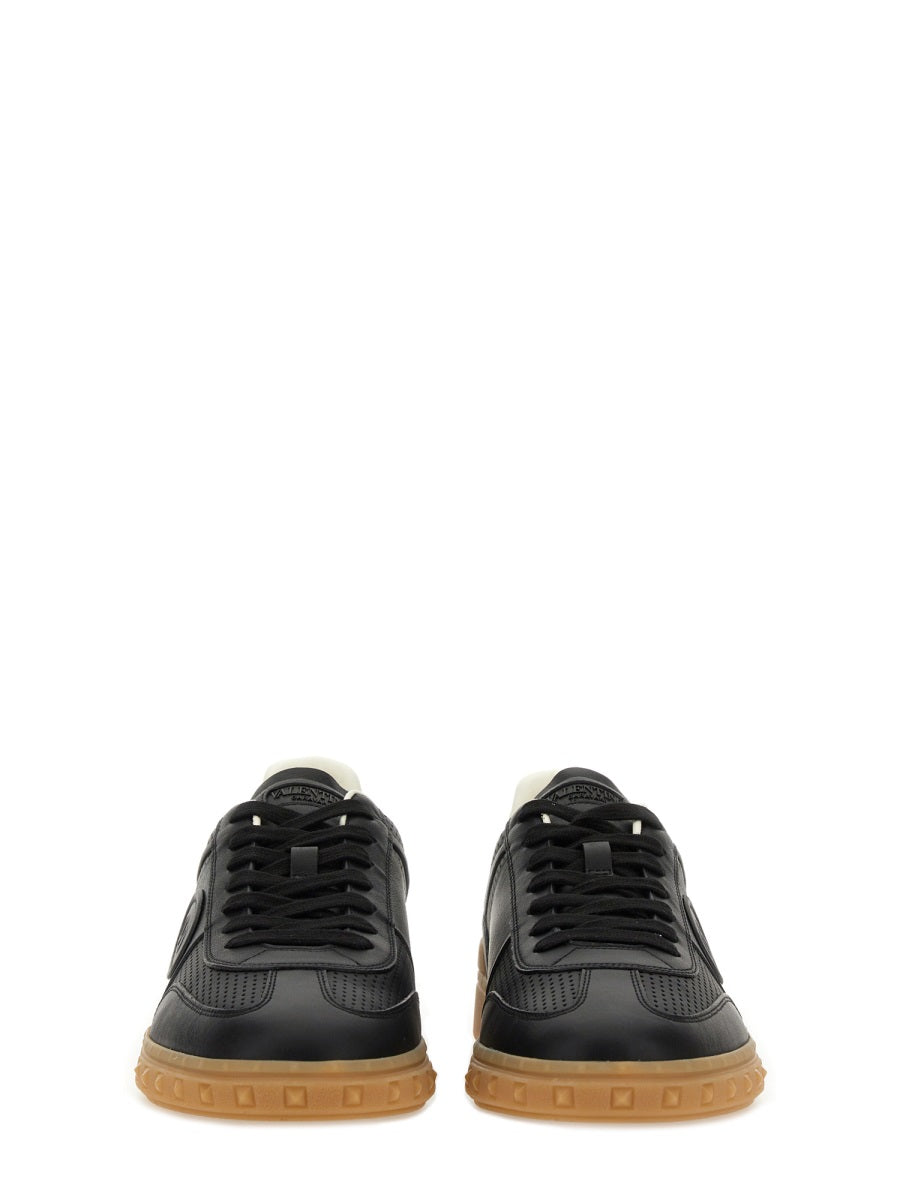 "UPVILLAGE" SNEAKER