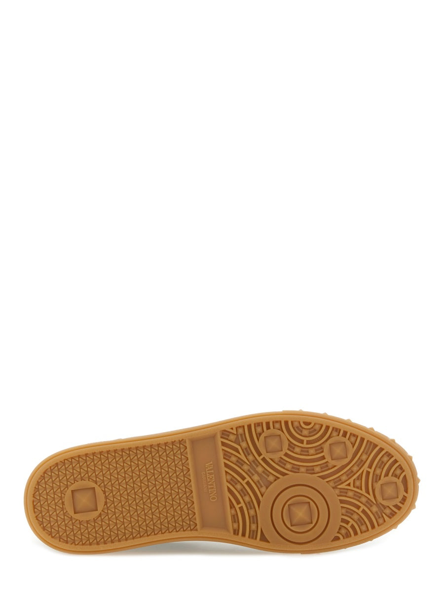 "UPVILLAGE" SNEAKER