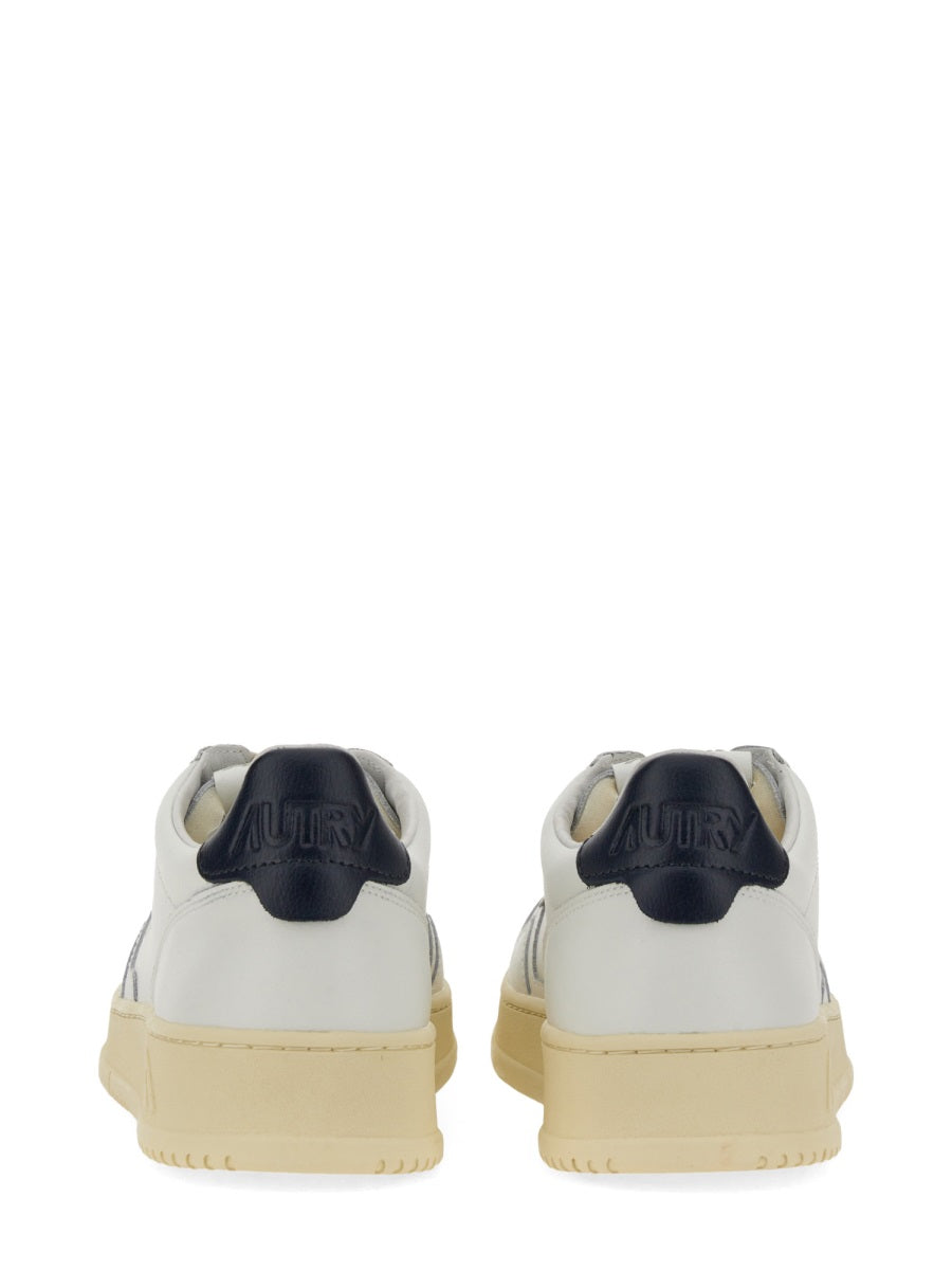 MEDALIST LOW SNEAKER