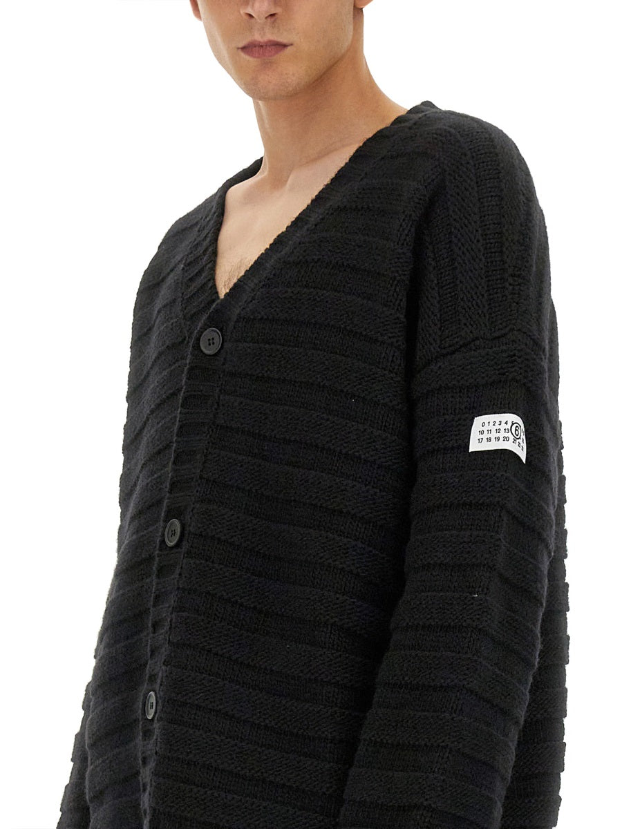 V-NECK CARDIGAN