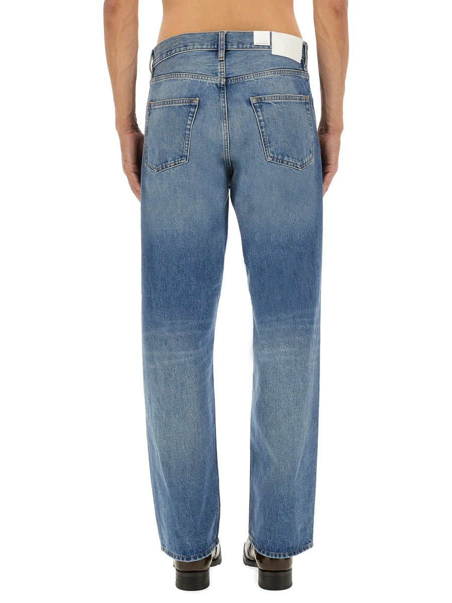 LOOSE FIT JEANS
