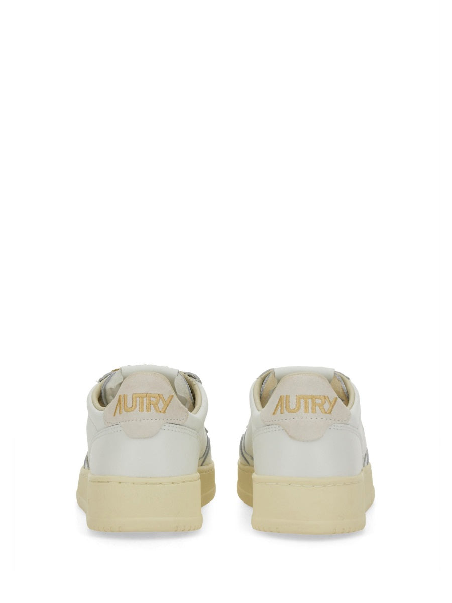 MEDALIST LOW SNEAKER