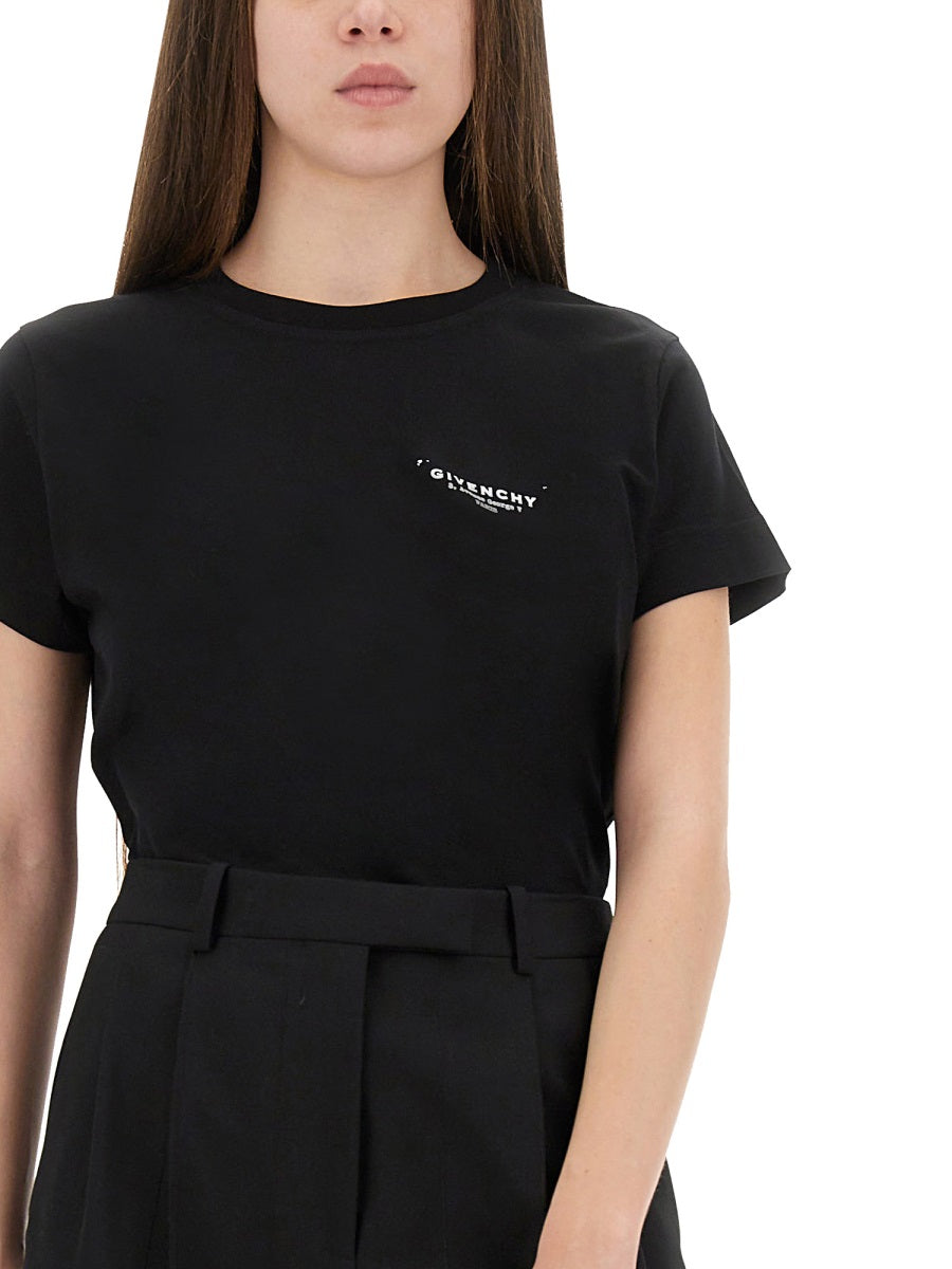 T-SHIRT WITH LOGO