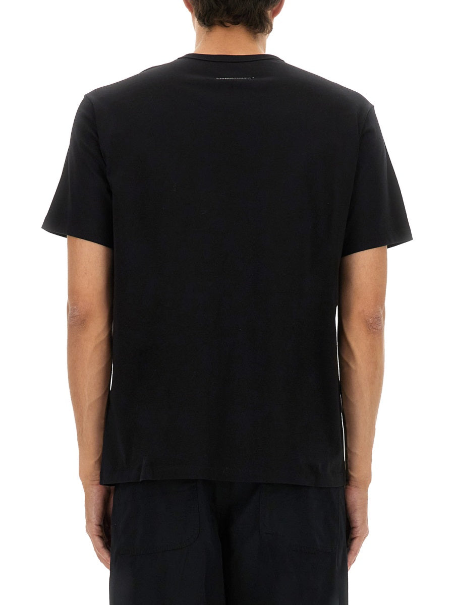 T-SHIRT WITH LOGO