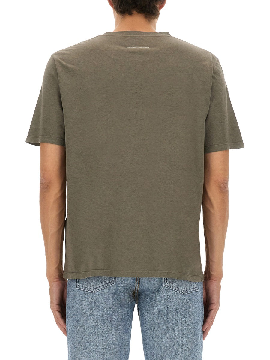 T-SHIRT WITH LOGO
