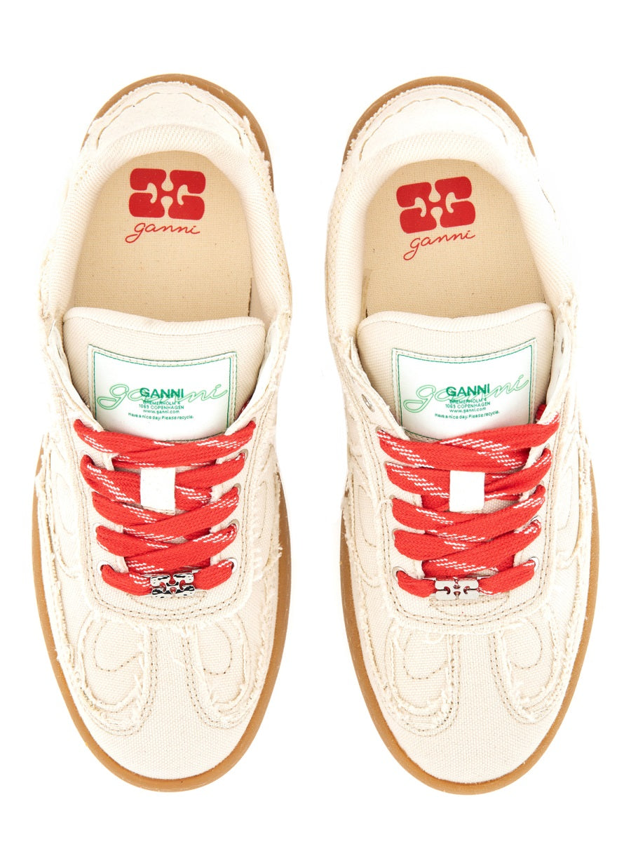 08 CANVAS SNEAKER
