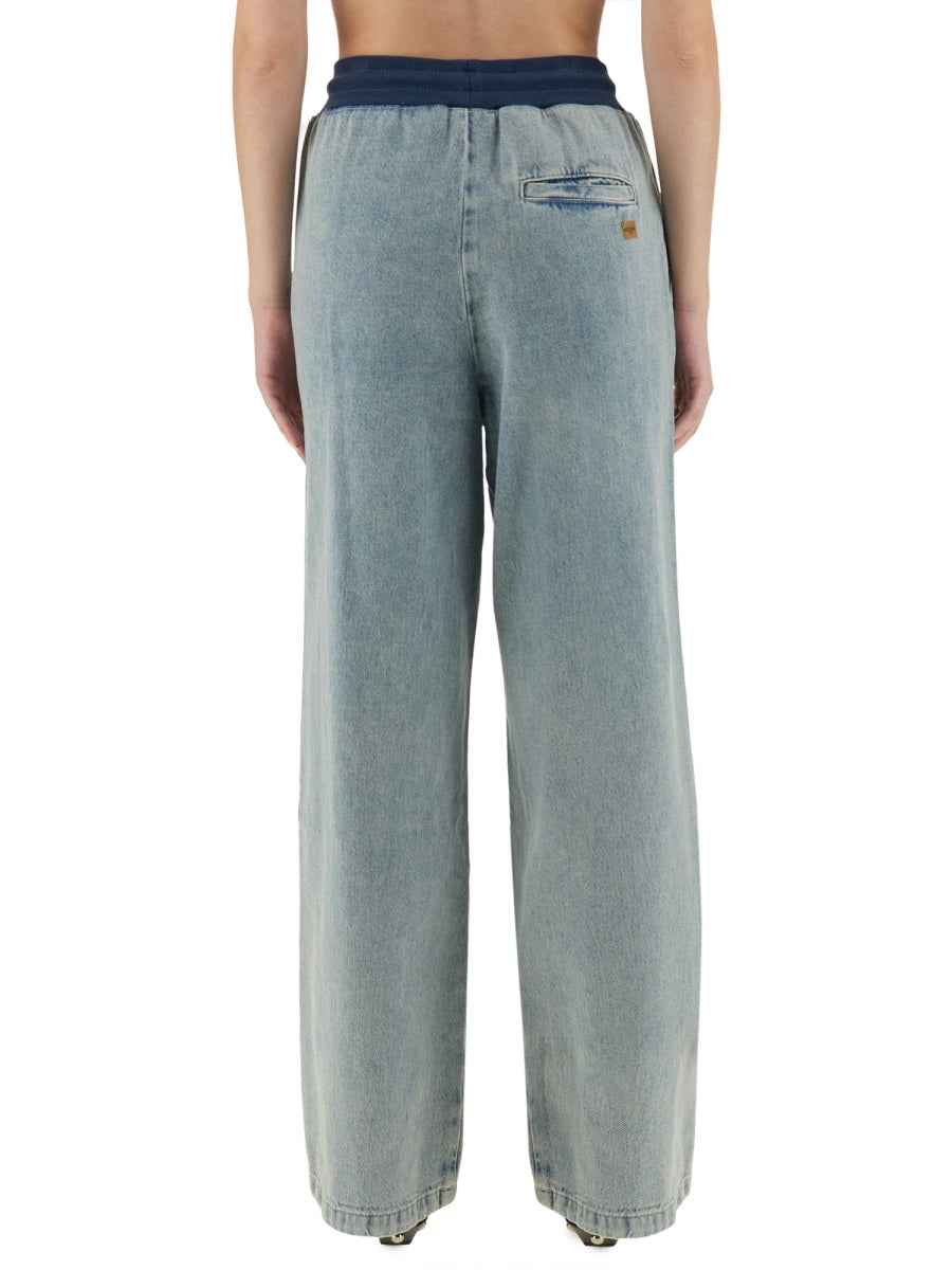 JEANS IN DENIM