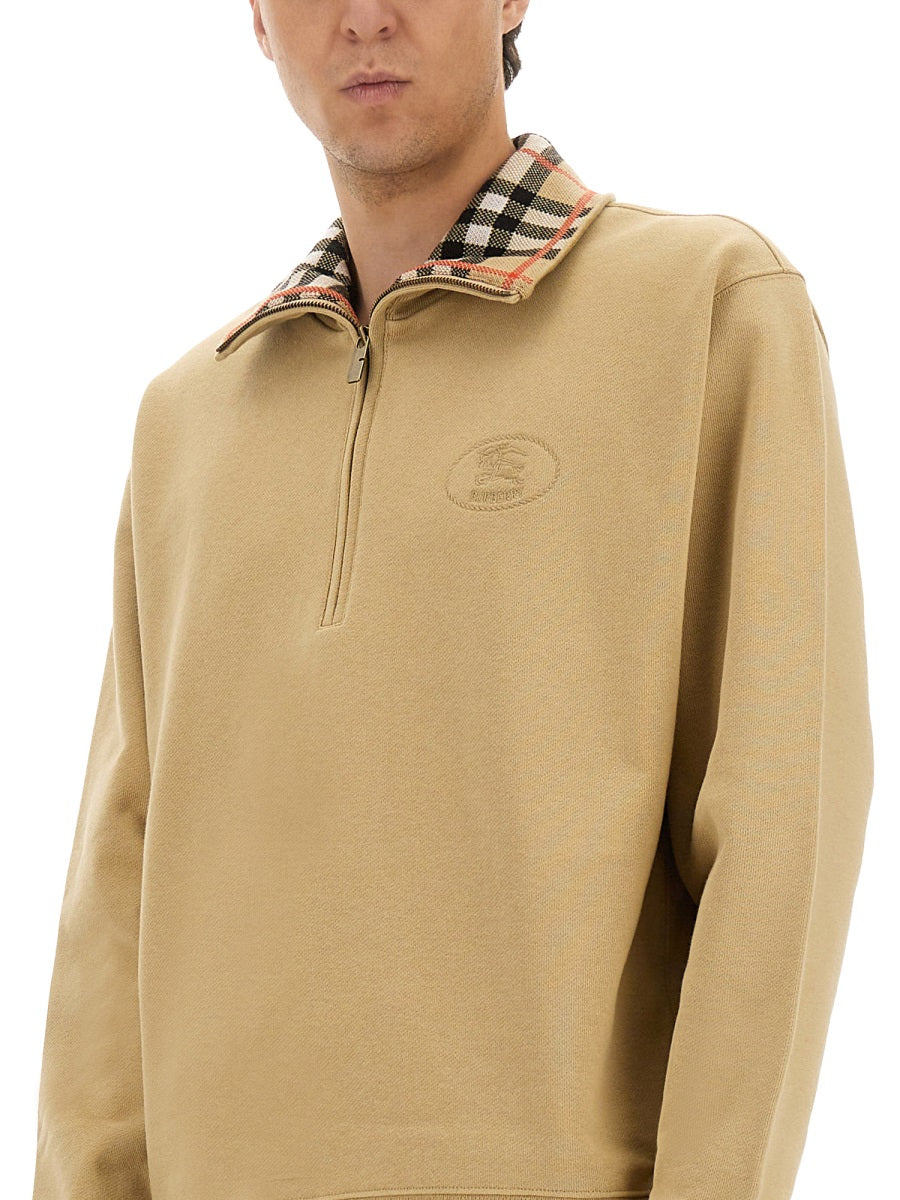 HALF ZIPPER SWEATSHIRT
