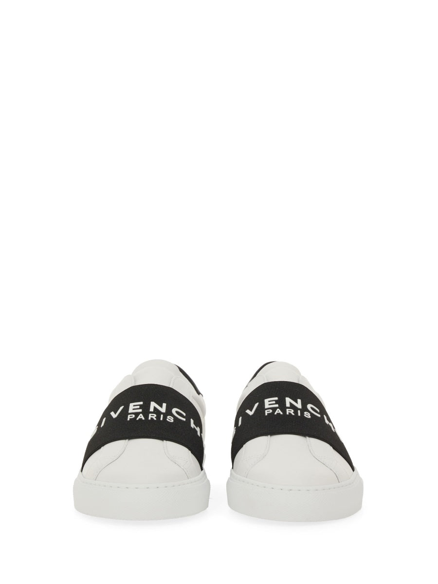 "URBAN STREET" SNEAKER